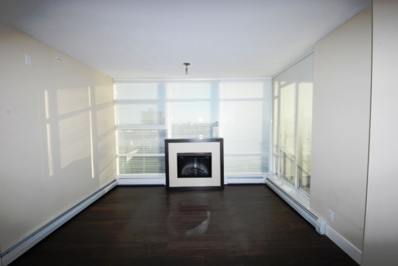 llivingroom1.jpg at 605 - 158 W13, Lonsdale, North Vancouver