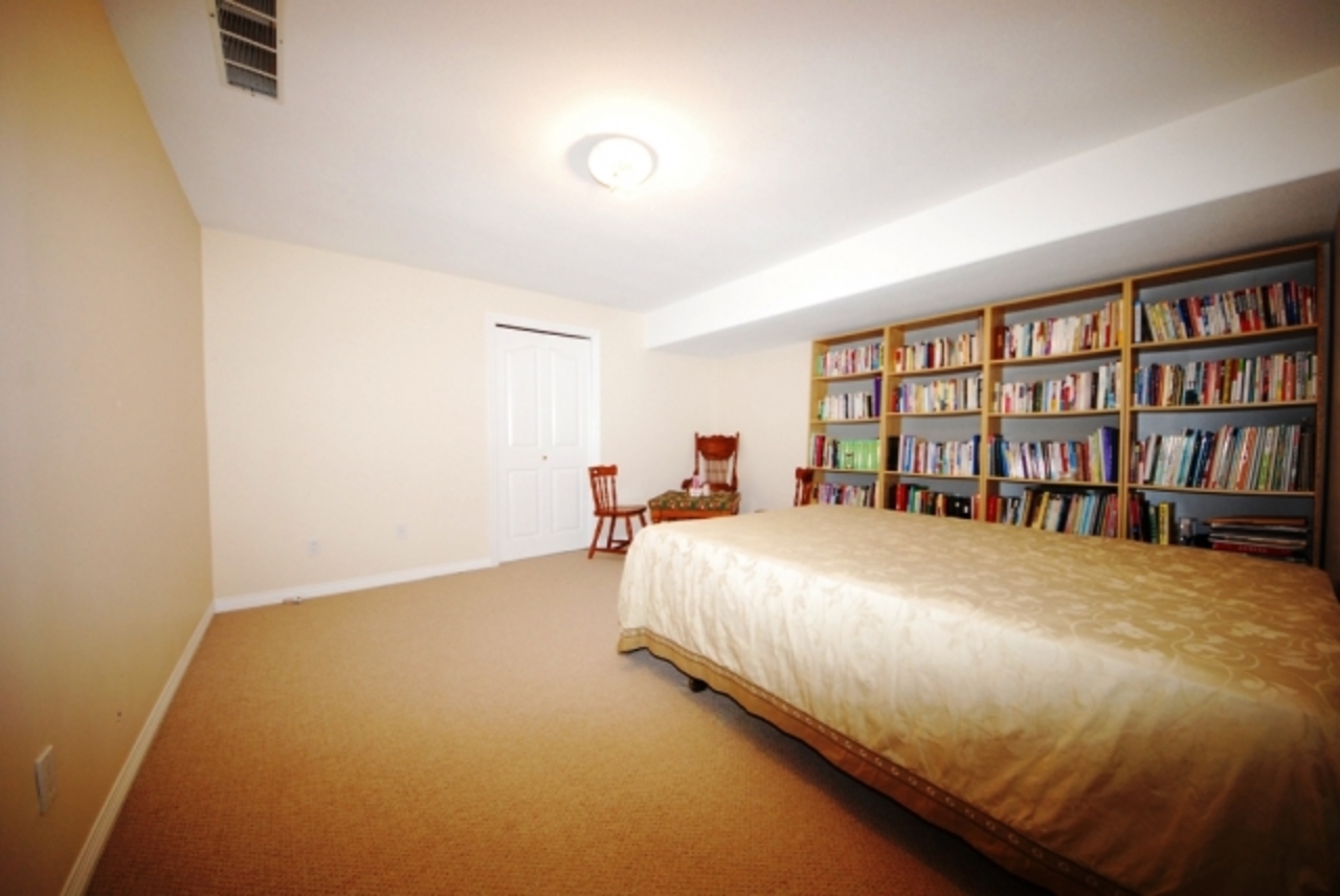 pbasebed1.jpg at 1560 Pinitree Way, Westwood Plateau, Coquitlam
