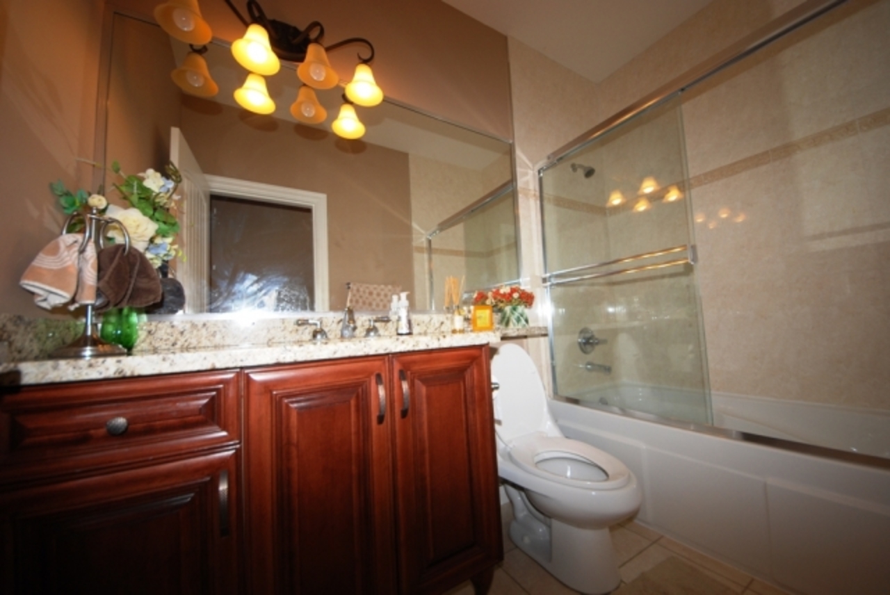 sbath.jpg at 934 Stewart Ave, Coquitlam West, Coquitlam