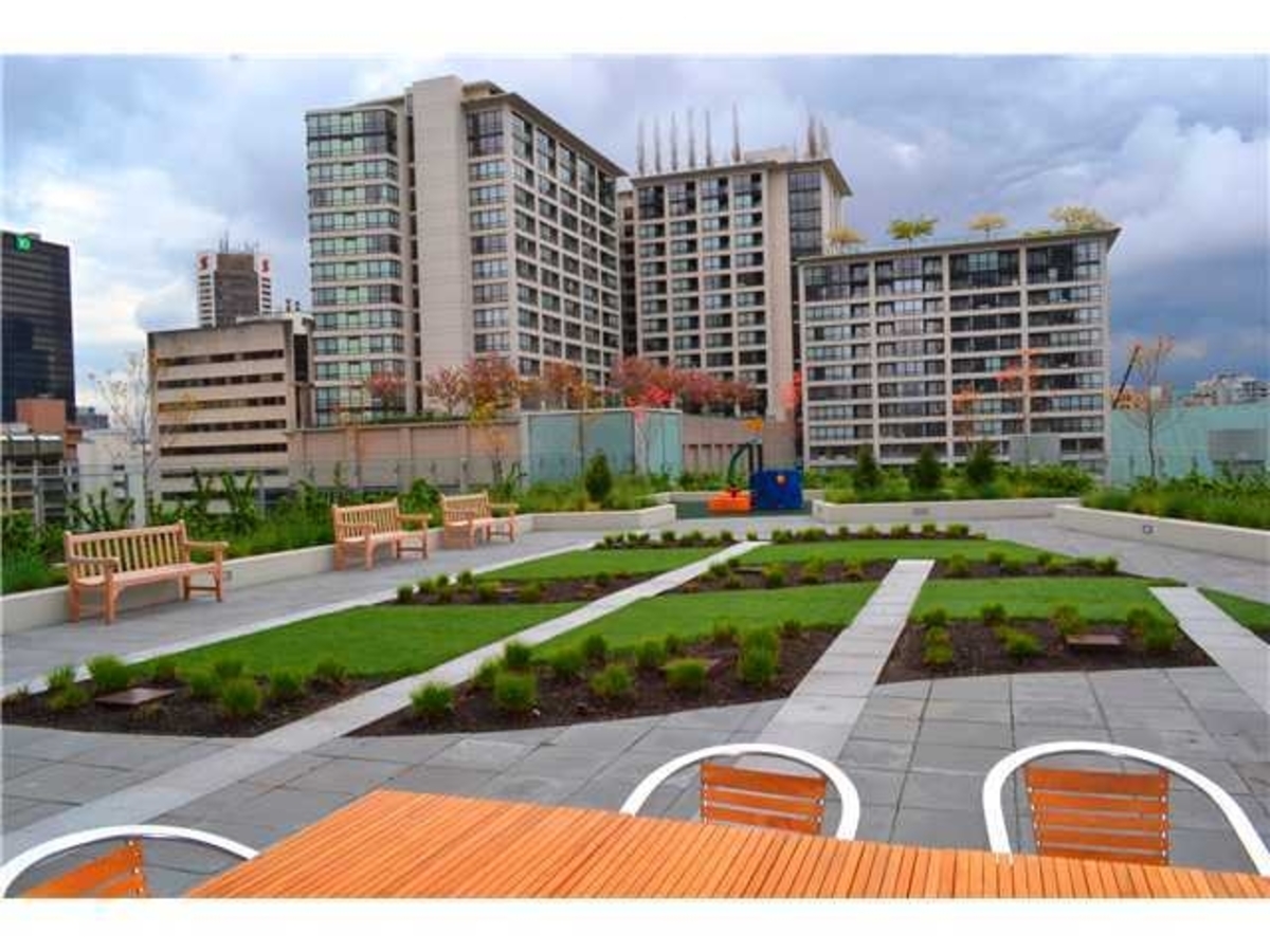 bgarden.jpg at 2308 - 1028 Barclay, Downtown, Vancouver