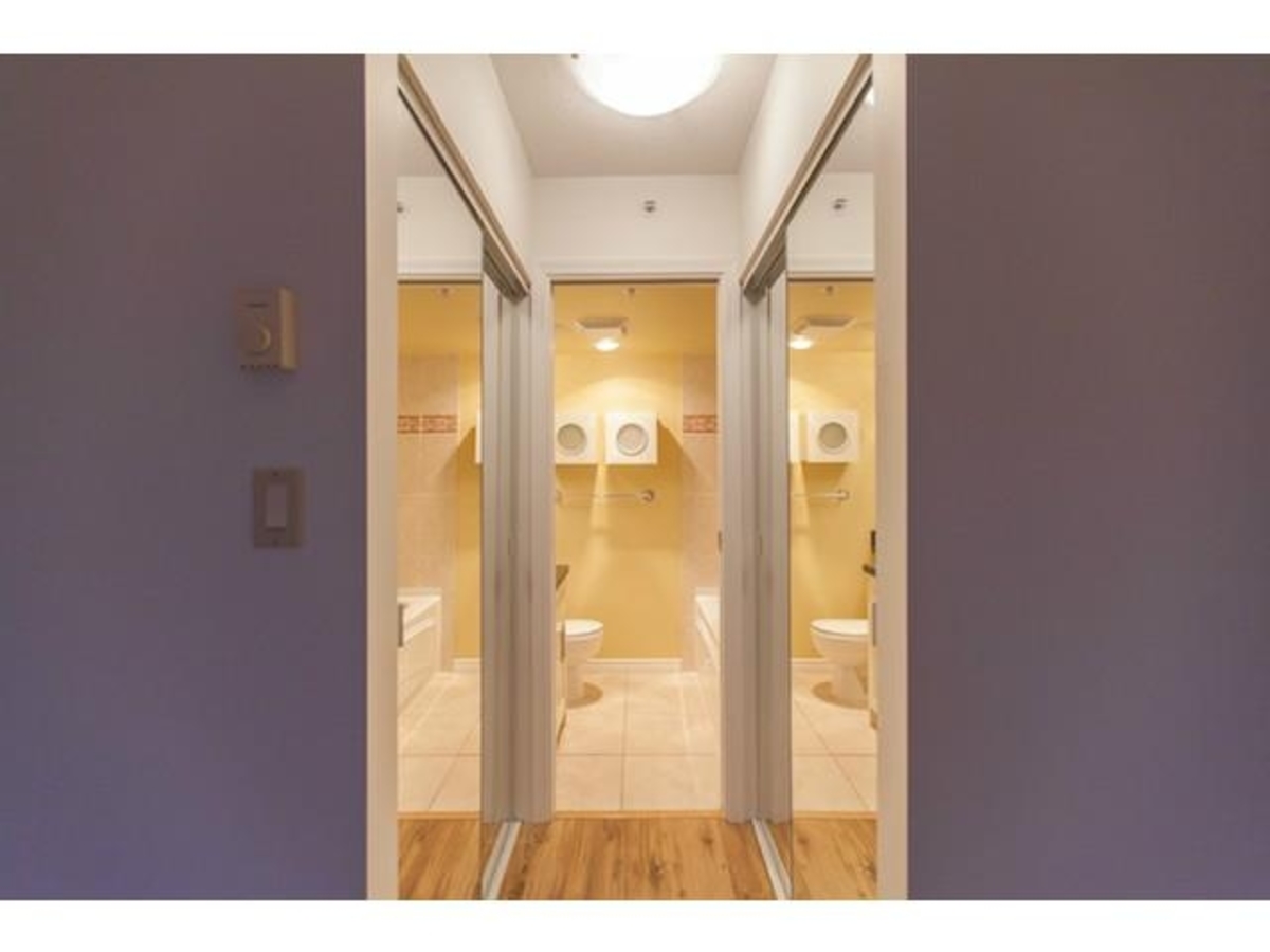 V1052849_901_16.jpg at 704 - 939 Homer St, Downtown, Vancouver