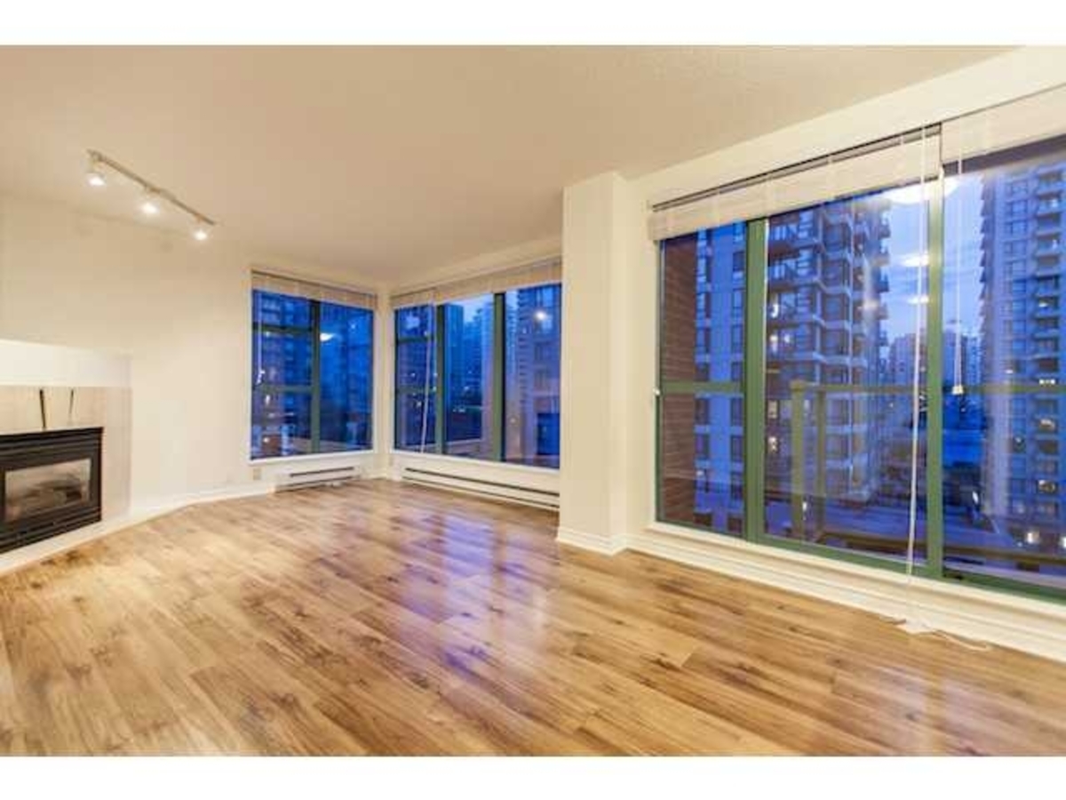 V1052849_A01_19.jpg at 704 - 939 Homer St, Downtown, Vancouver