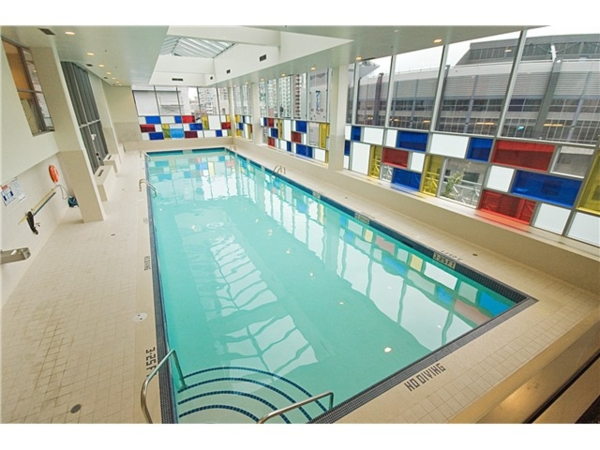 r17.jpg at 2809 - 131 Regiment Sq, Downtown, Vancouver