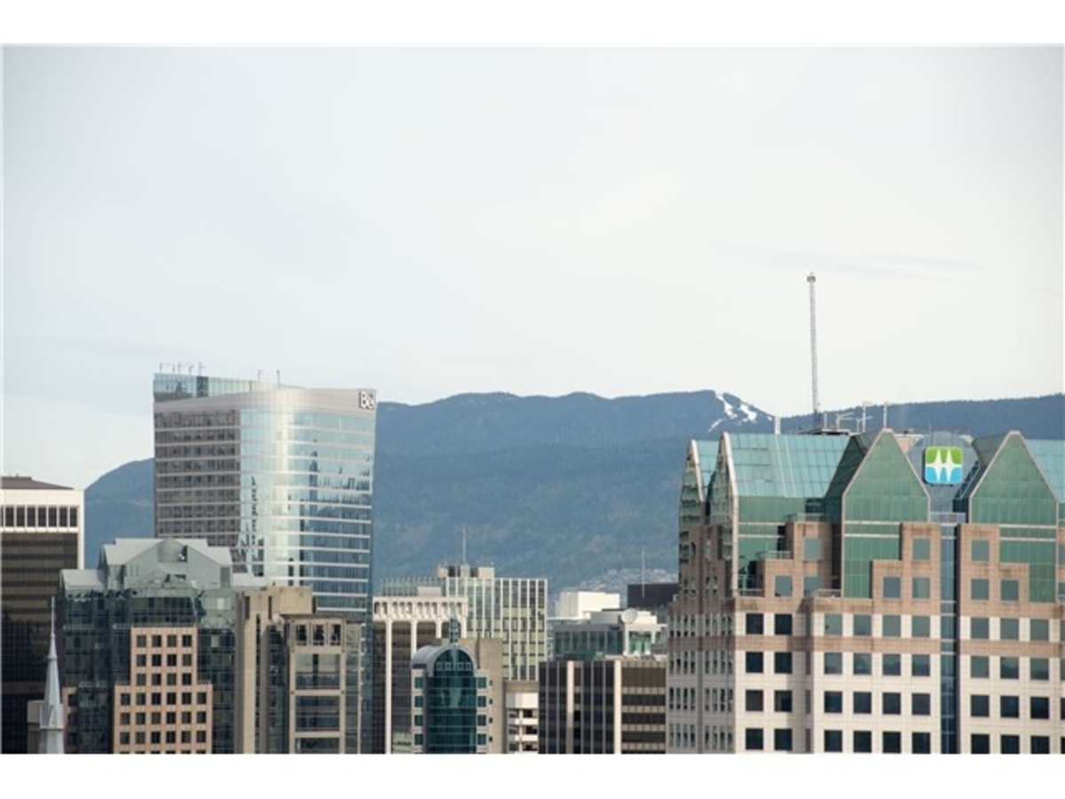 r8.jpg at 2809 - 131 Regiment Sq, Downtown, Vancouver