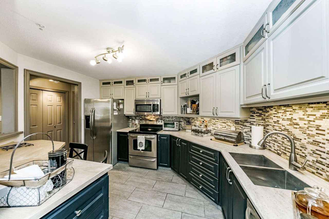 15268-105-avenue-guildford-north-surrey-15 at 403 - 15268 105 Avenue, Guildford, North Surrey