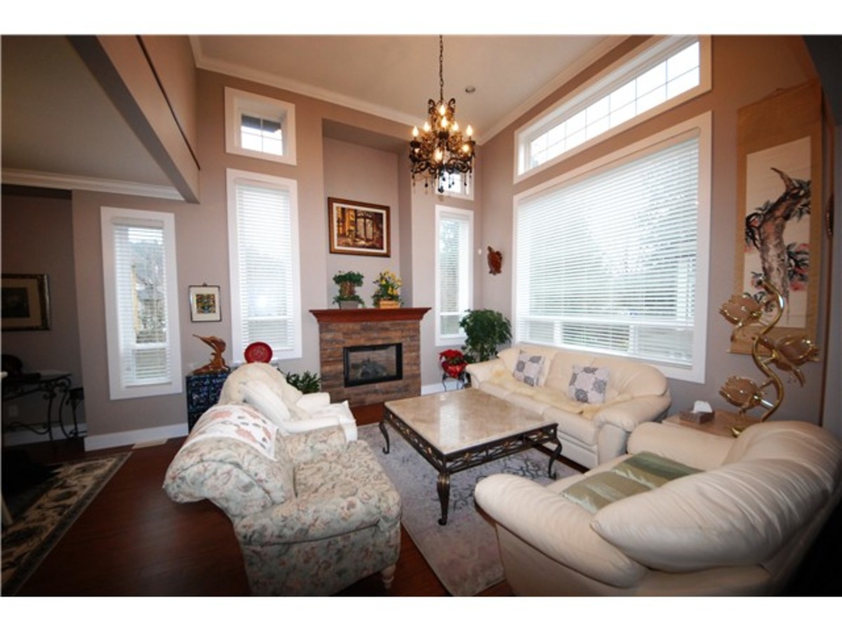 w2 at 3302 Wingrove Terrace, hockaday, Coquitlam