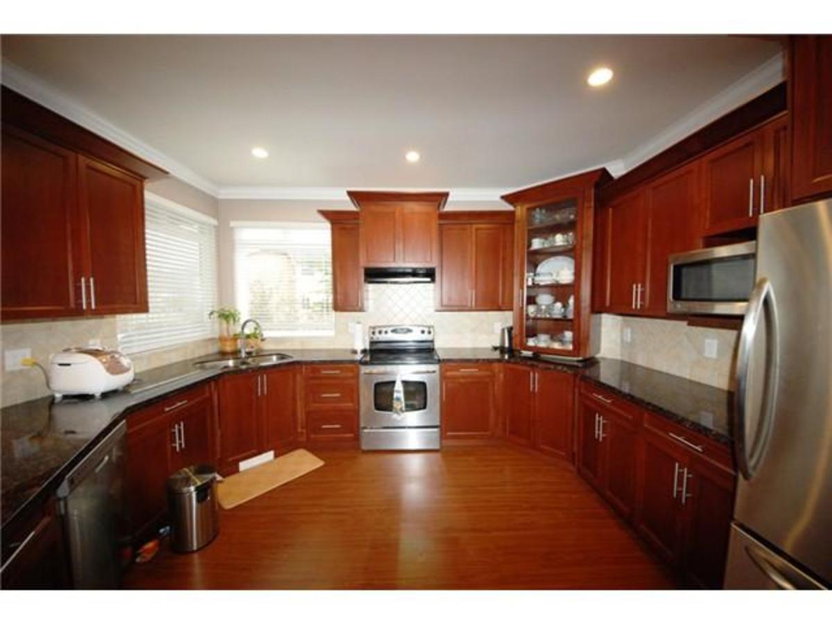 w7 at 3302 Wingrove Terrace, hockaday, Coquitlam