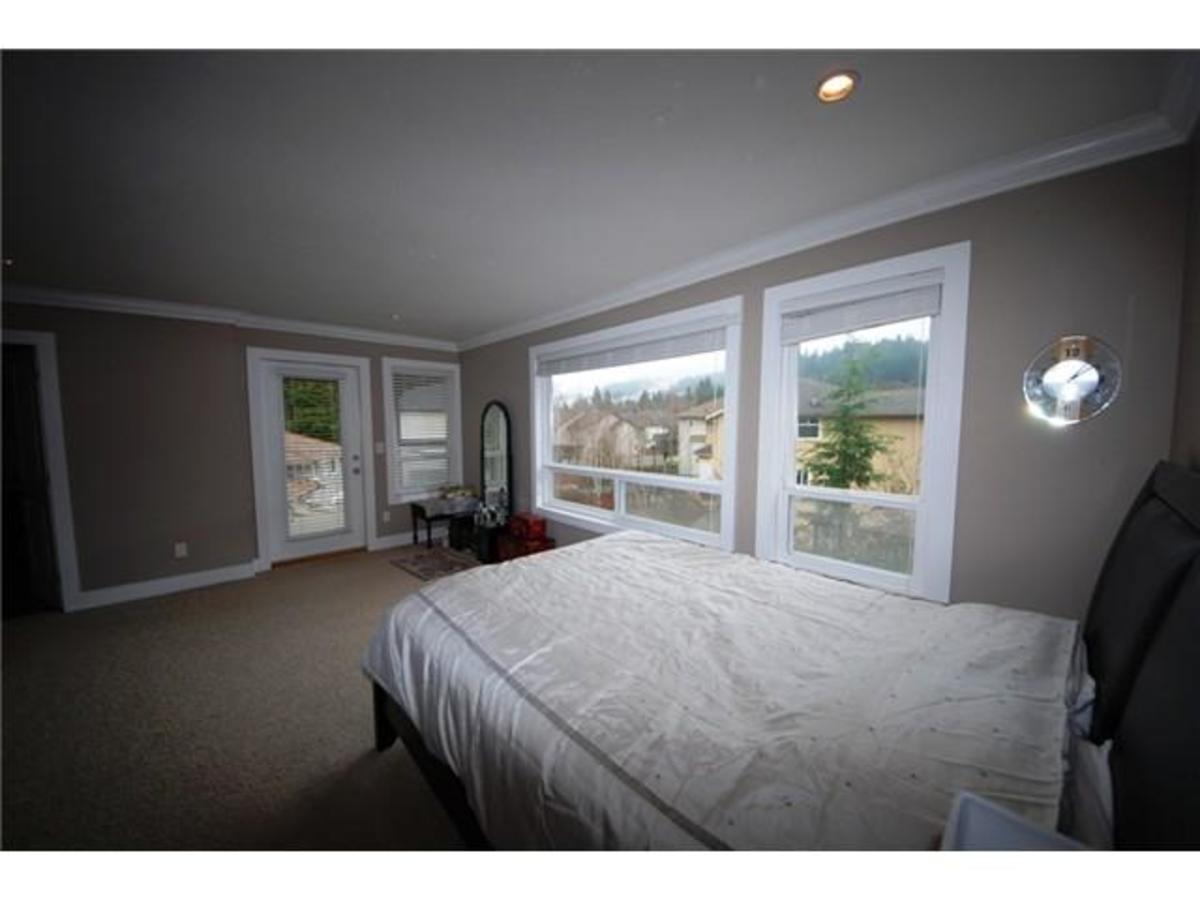 w9 at 3302 Wingrove Terrace, hockaday, Coquitlam