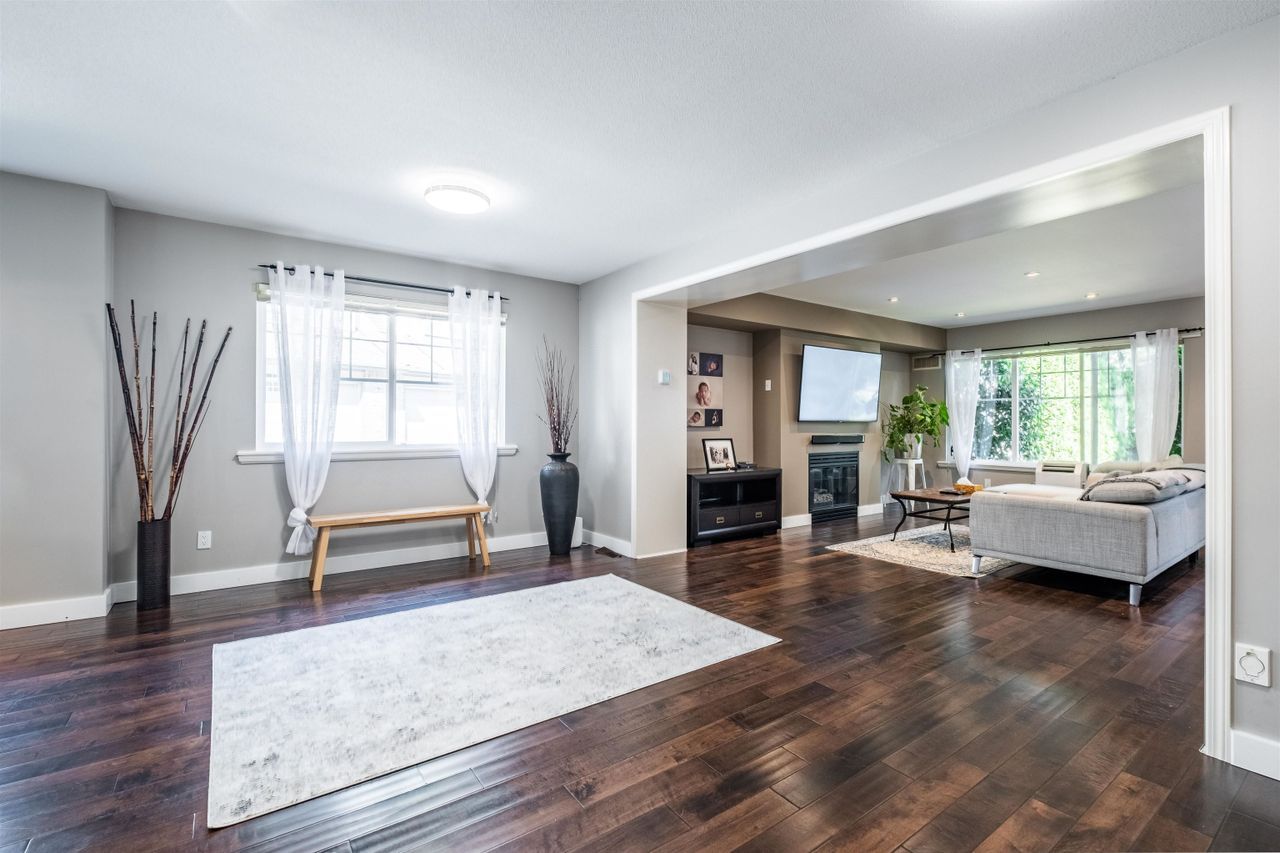 3300-plateau-boulevard-westwood-plateau-coquitlam-04 at 12 - 3300 Plateau Boulevard, Westwood Plateau, Coquitlam