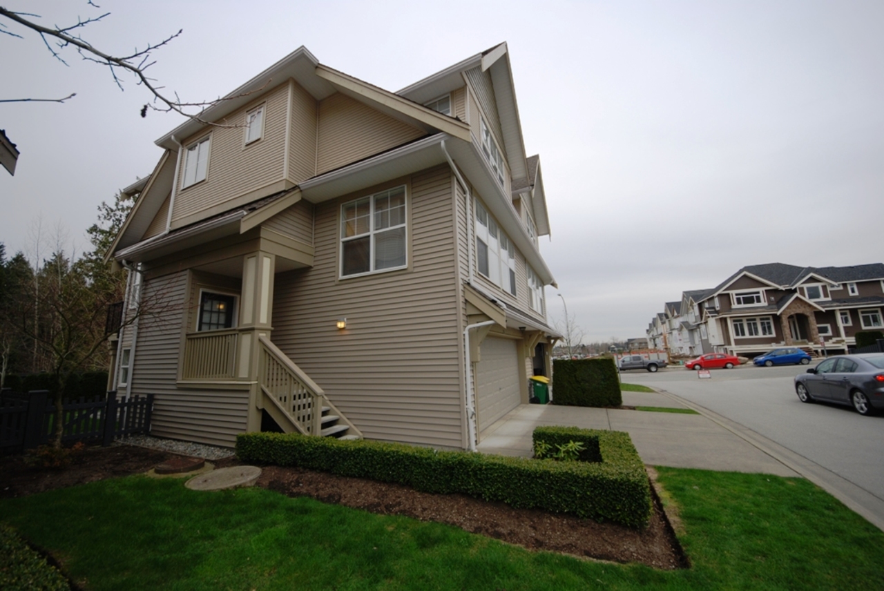 l2 at 25 - 8089 209st, Langley