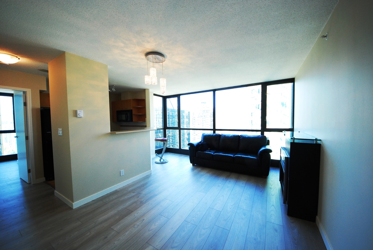 al4 at 1705 - 1331 St Alberni, Downtown, Vancouver