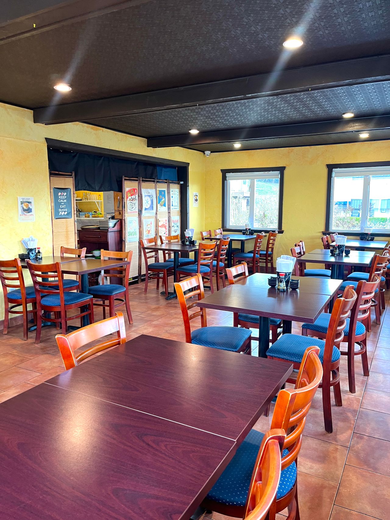 img_8093 at 4680 Marine Ave Powell River