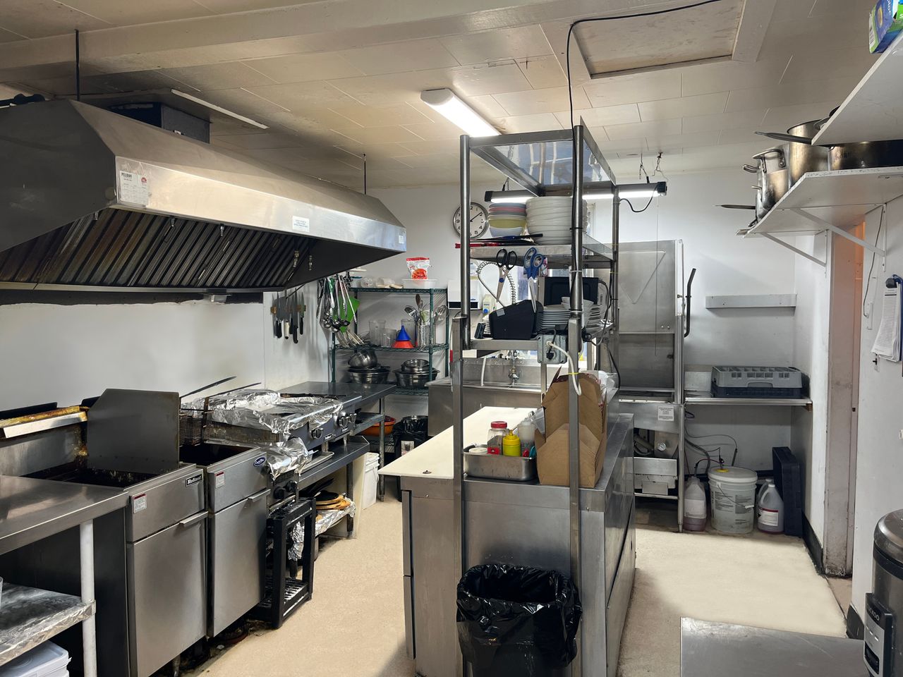 img_8095 at 4680 Marine Ave Powell River