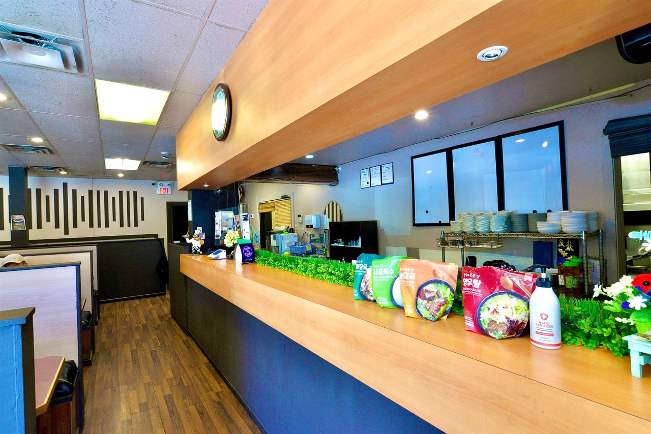 2579-lougheed-highway-woodland-acres-pq-port-coquitlam-12 at 2579 Lougheed Highway, Woodland Acres PQ, Port Coquitlam