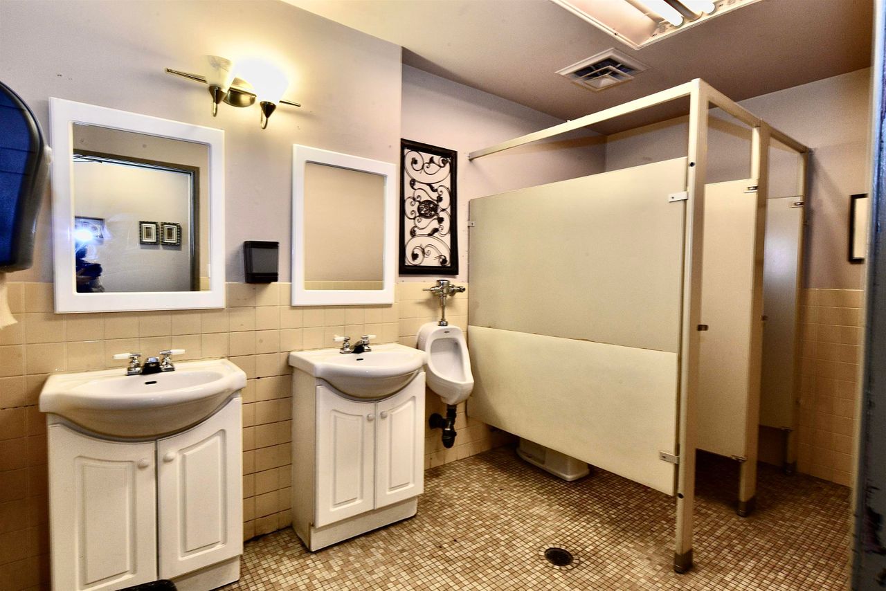 2579-lougheed-highway-woodland-acres-pq-port-coquitlam-13 at 2579 Lougheed Highway, Woodland Acres PQ, Port Coquitlam