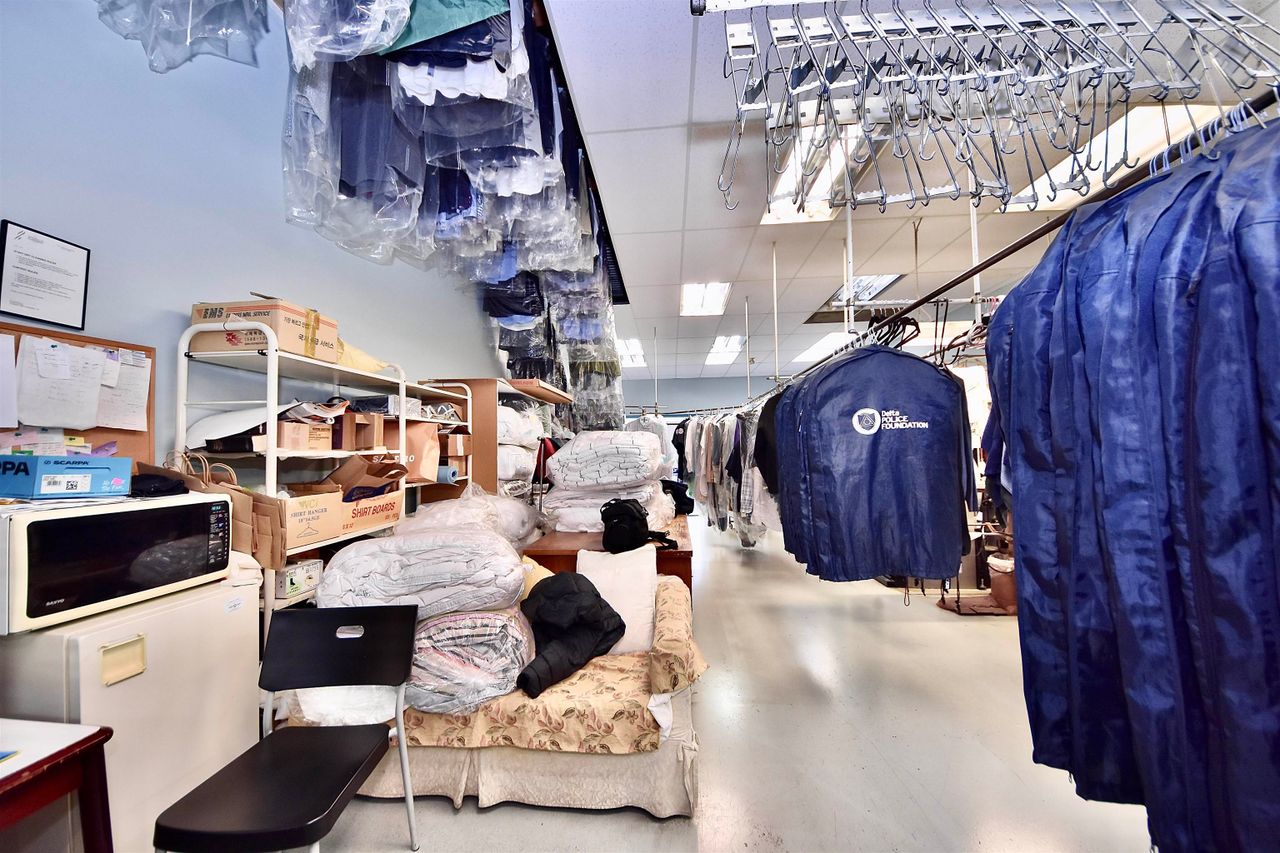 5247-ladnet-trunk-road-hawthorne-ladner-16 at 5247 Ladner Trunk Road, Hawthorne, Ladner