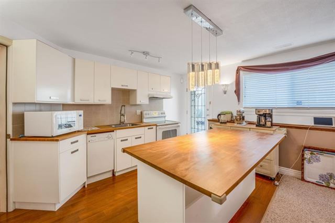 img_3829 at 3051 Sienna Court, Westwood Plateau, Coquitlam