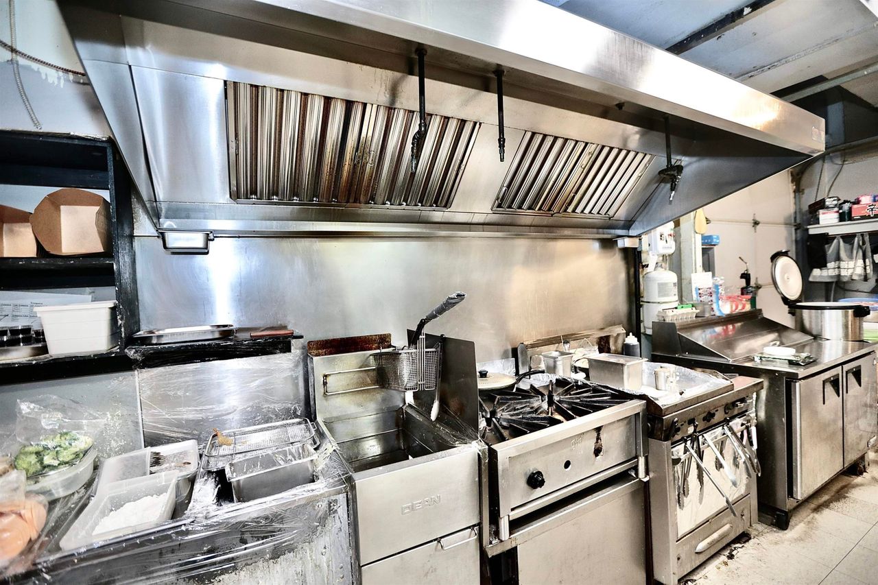 821-6th-avenue-hope-hope-area-03 at A - 821 6th Avenue, Hope, Hope & Area