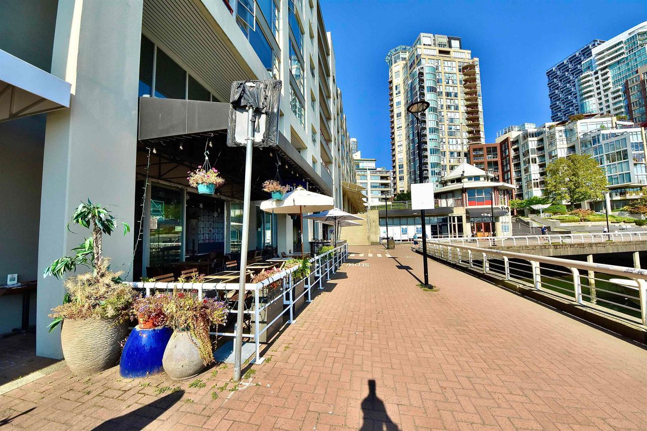-downtown-vw-vancouver-west-12 at 3 - 1010 Beach Avenue, Downtown VW, Vancouver West