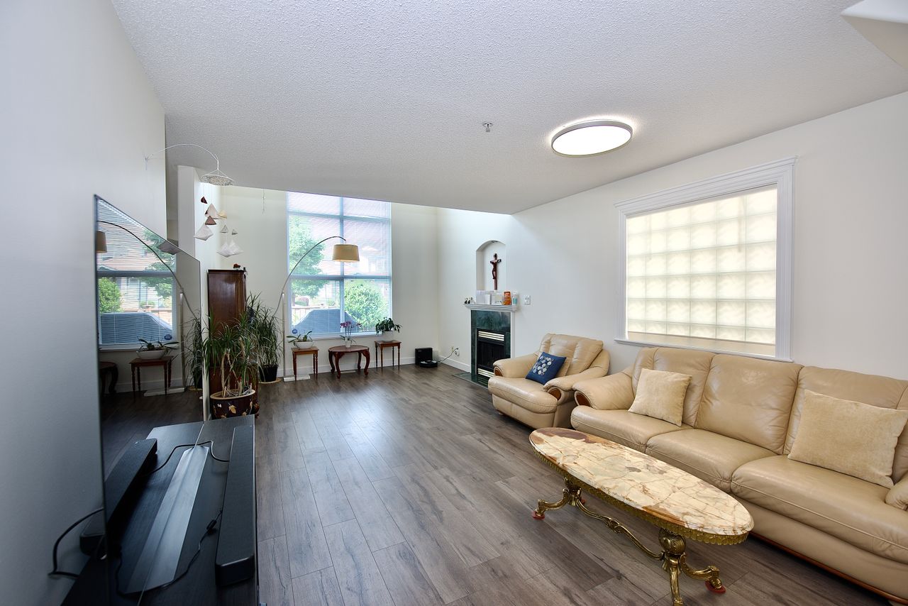 D81_5056-1 at 46 - 1370 Riverwood Gate, Riverwood, Port Coquitlam