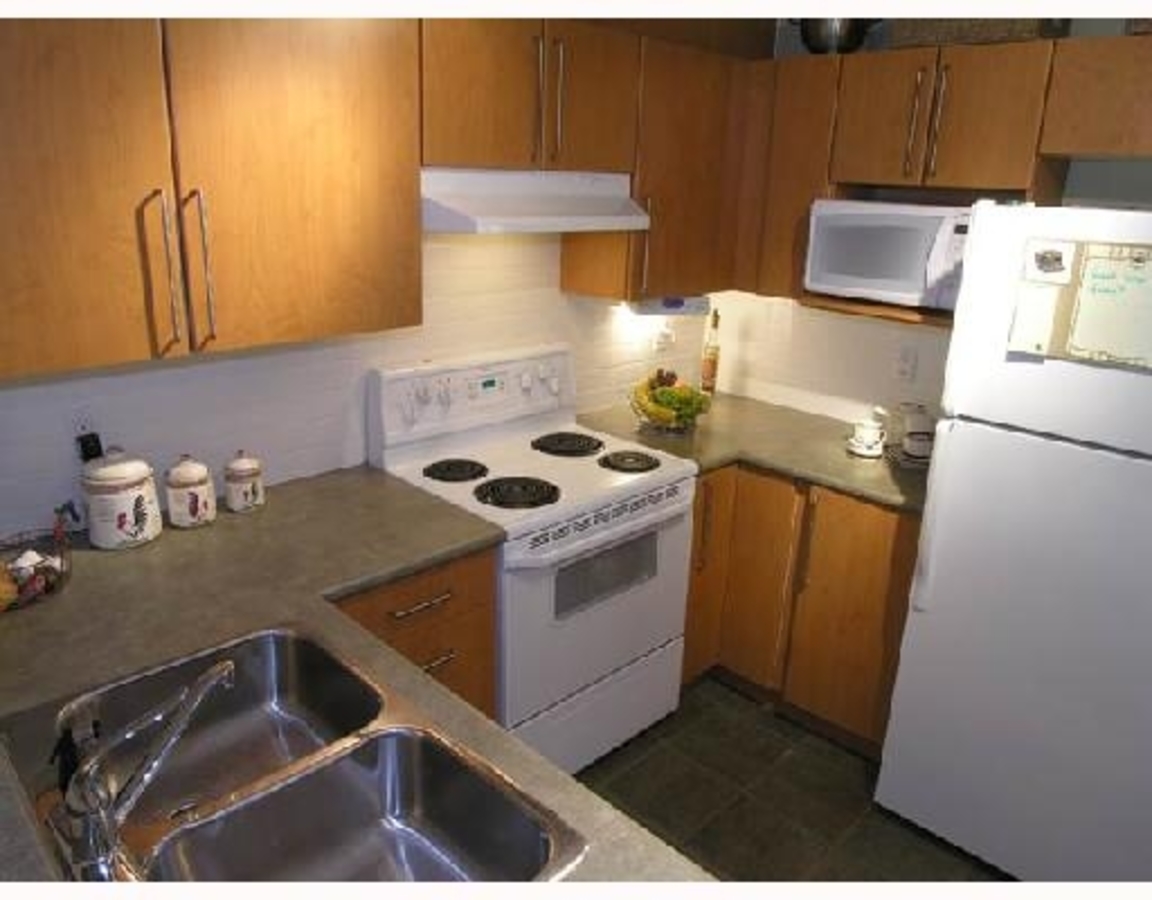 Kitchen at 109 - 1150 E 29th st, Lonsdale, North Vancouver