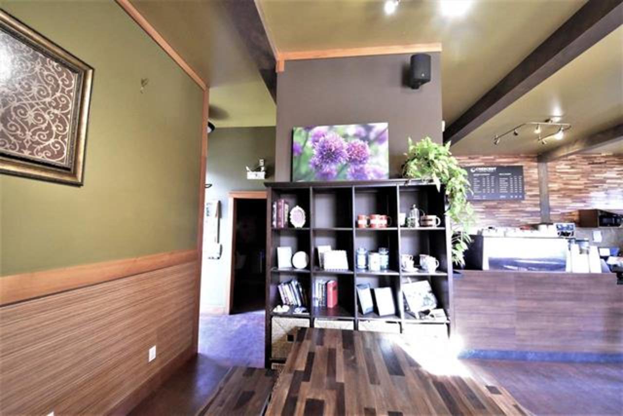 224922840-17 at 100 - 12219 Beecher Street, Crescent Bch Ocean Pk., South Surrey White Rock
