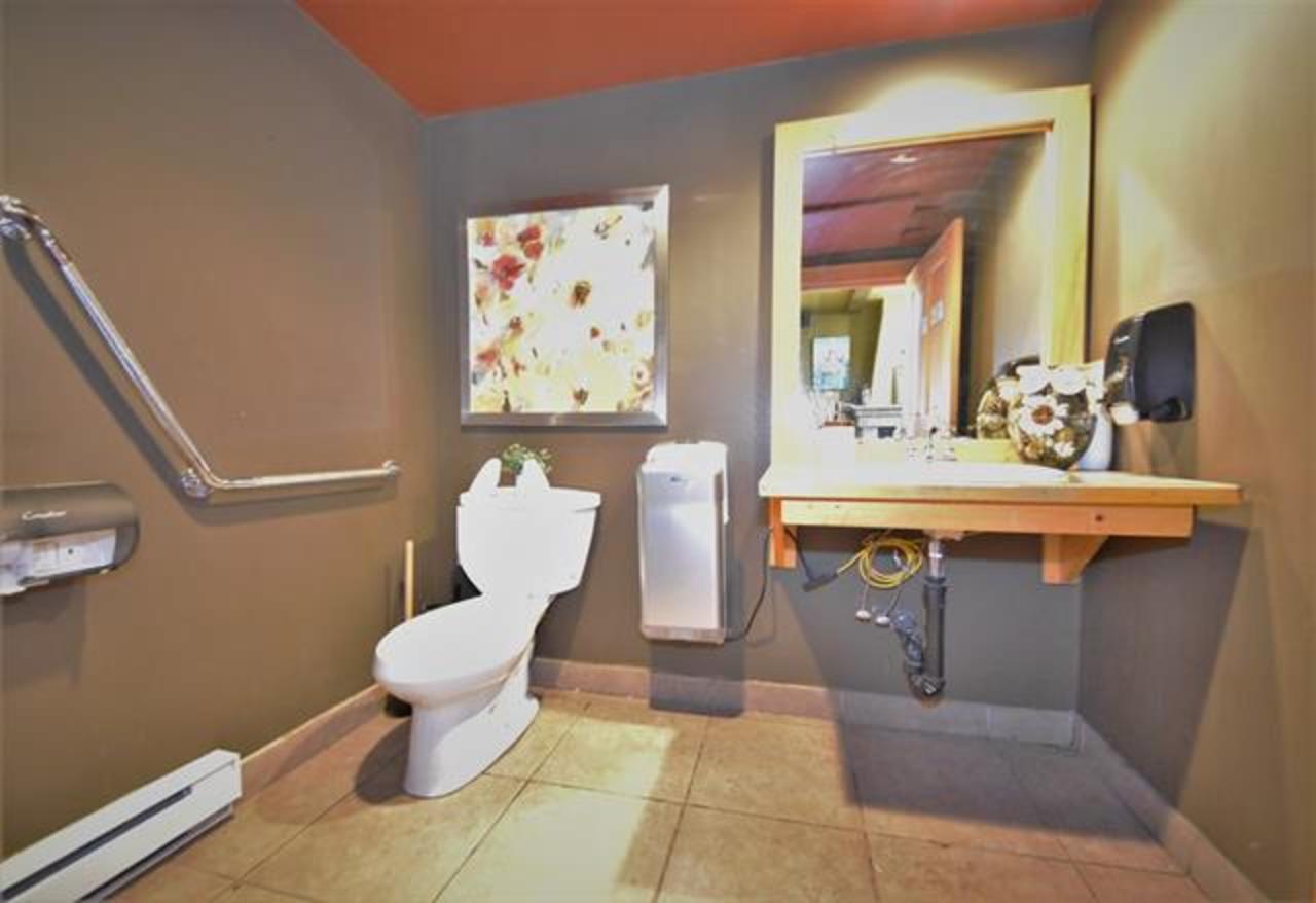 224922840-8 at 100 - 12219 Beecher Street, Crescent Bch Ocean Pk., South Surrey White Rock