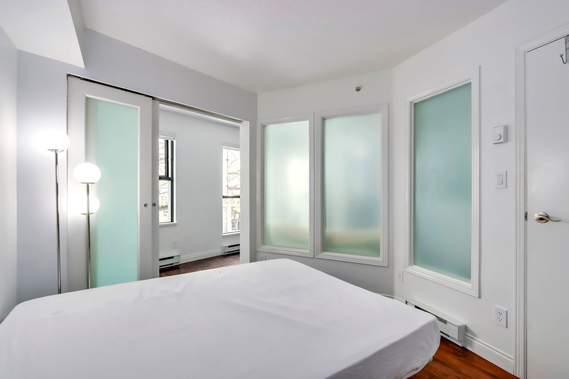 Versatile Glass Features  at 201 - 55 Alexander Street, Downtown VE, Vancouver East Versatile Glass Features  at 201 - 55 Alexander Street, Downtown VE, Vancouver East