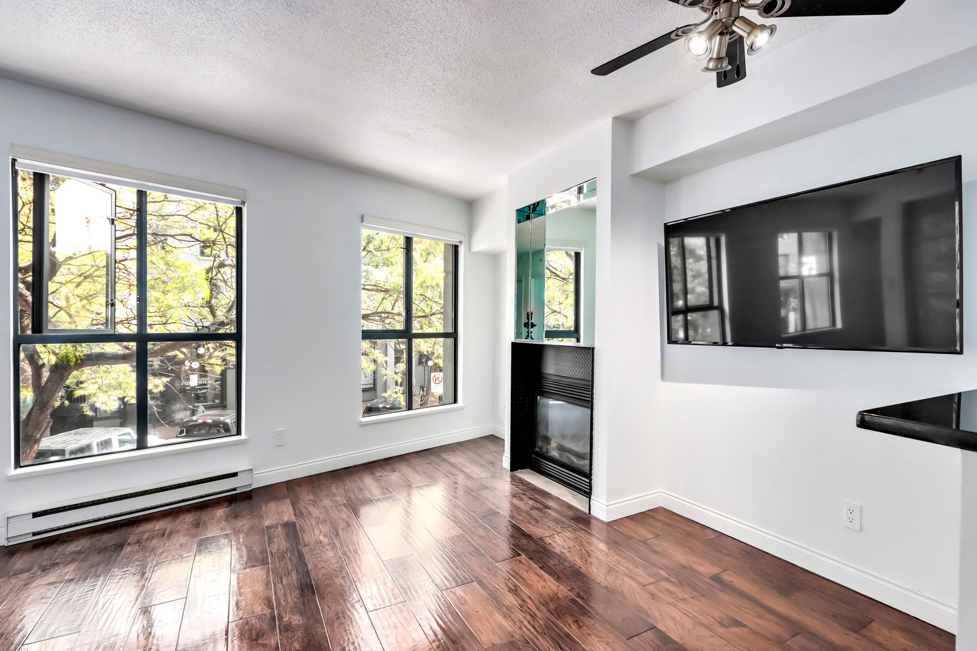 201 - 55 Alexander Street, Downtown VE, Vancouver East  by Hossein Pejman 201 - 55 Alexander Street, Downtown VE, Vancouver East