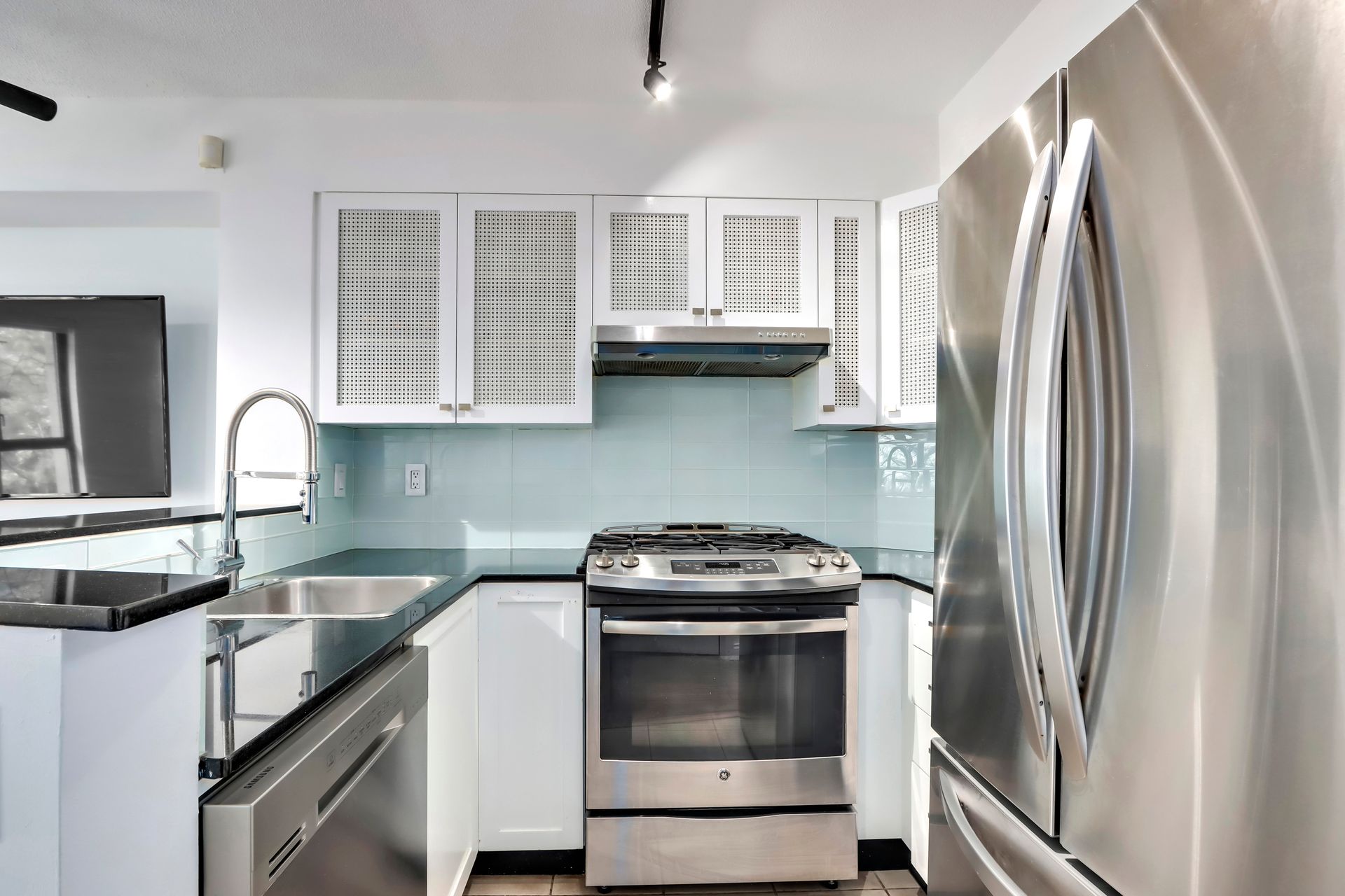 Newer Stainless Appliances at 201 - 55 Alexander Street, Downtown VE, Vancouver East Newer Stainless Appliances at 201 - 55 Alexander Street, Downtown VE, Vancouver East