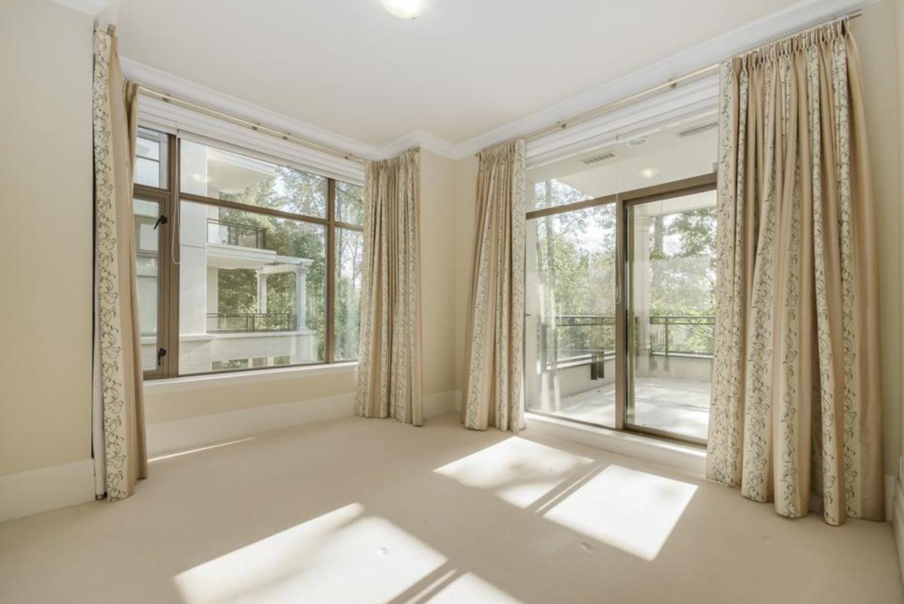 mini11 at 201 - 540  Crescent, Park Royal, West Vancouver mini11 at 201 - 540  Crescent, Park Royal, West Vancouver