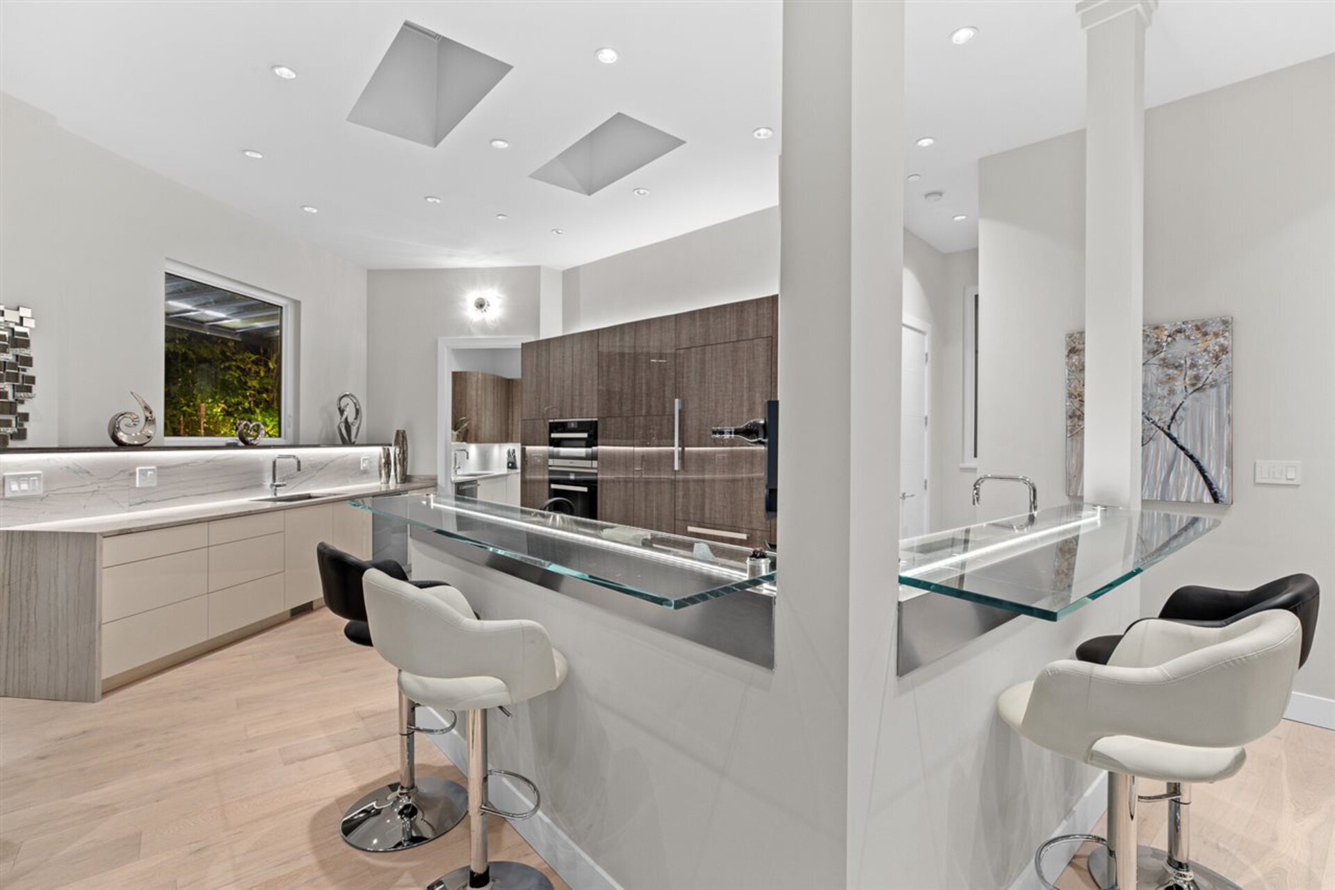 590-craigmohr-drive-glenmore-west-vancouver-08 at 590 Craigmohr Drive, Glenmore, West Vancouver 590-craigmohr-drive-glenmore-west-vancouver-08 at 590 Craigmohr Drive, Glenmore, West Vancouver