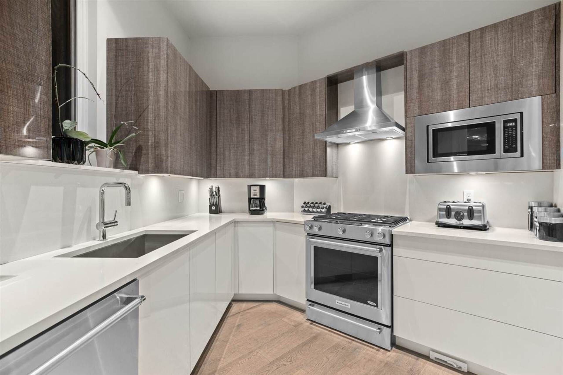 590-craigmohr-drive-glenmore-west-vancouver-10 at 590 Craigmohr Drive, Glenmore, West Vancouver 590-craigmohr-drive-glenmore-west-vancouver-10 at 590 Craigmohr Drive, Glenmore, West Vancouver