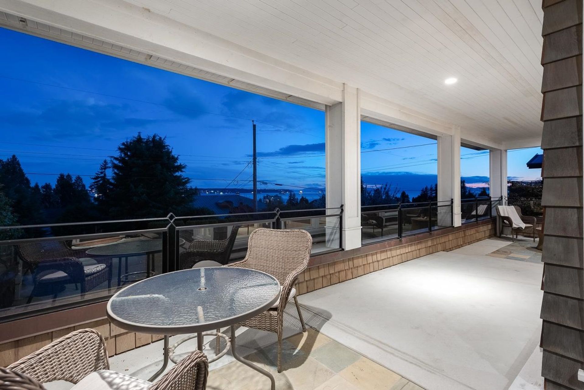 2255-lawson-avenue-dundarave-west-vancouver-04 at 2255 Lawson Avenue, Dundarave, West Vancouver 2255-lawson-avenue-dundarave-west-vancouver-04 at 2255 Lawson Avenue, Dundarave, West Vancouver