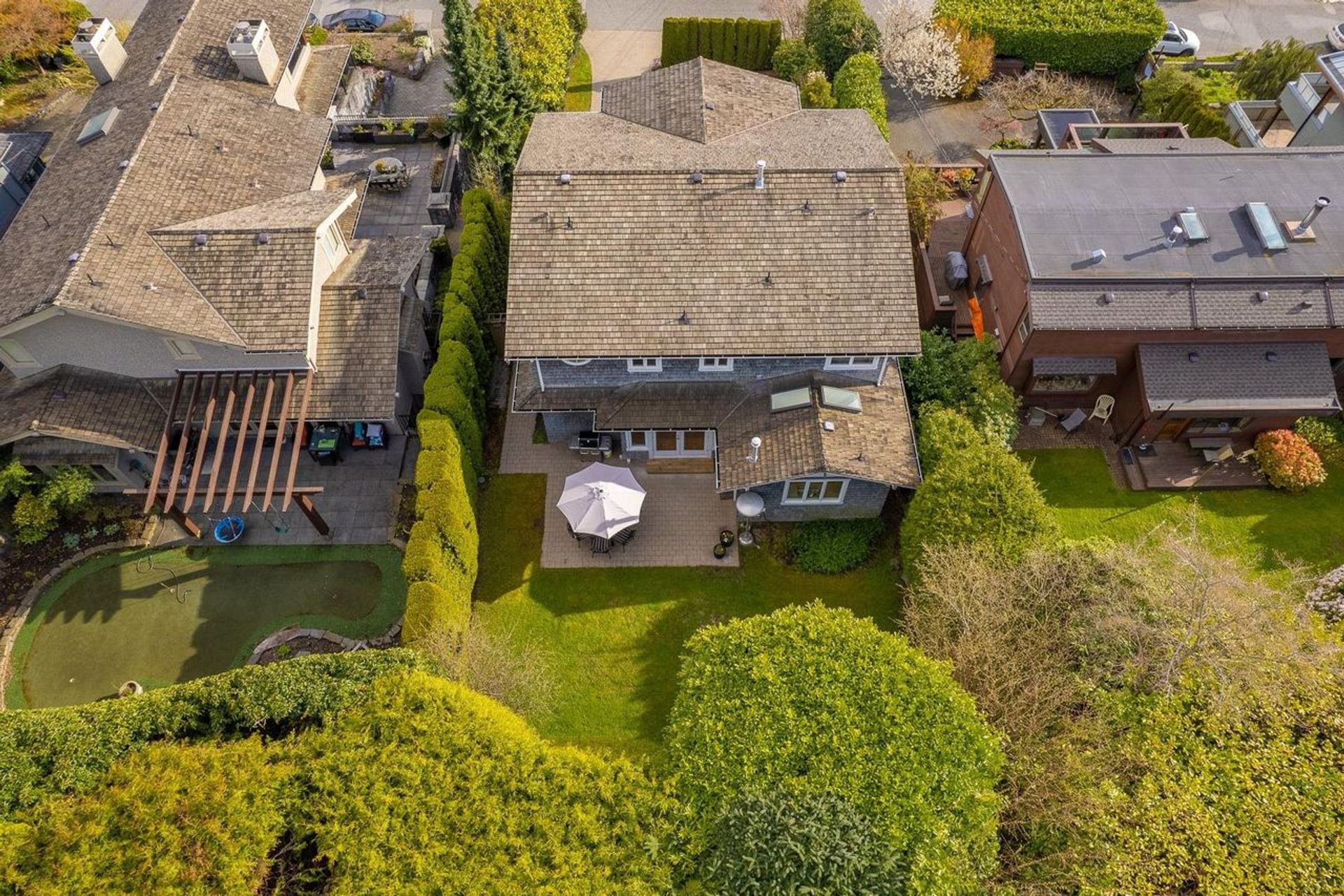 2255-lawson-avenue-dundarave-west-vancouver-08 at 2255 Lawson Avenue, Dundarave, West Vancouver 2255-lawson-avenue-dundarave-west-vancouver-08 at 2255 Lawson Avenue, Dundarave, West Vancouver