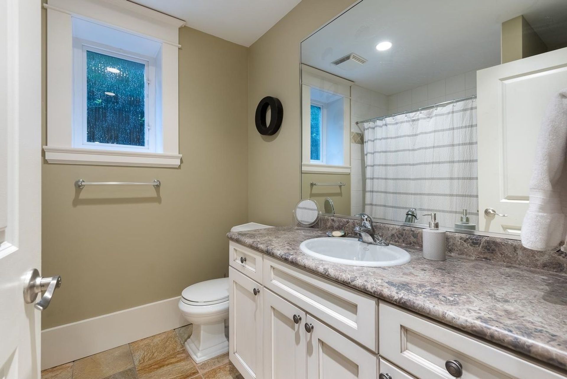 2255-lawson-avenue-dundarave-west-vancouver-39 at 2255 Lawson Avenue, Dundarave, West Vancouver 2255-lawson-avenue-dundarave-west-vancouver-39 at 2255 Lawson Avenue, Dundarave, West Vancouver