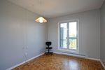158-bed at 809 - 158C McArthur Ave, Vanier, Ottawa