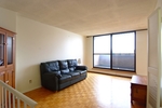 living at 617 - 515 St Laurent, Viscount Alexander Park, Ottawa