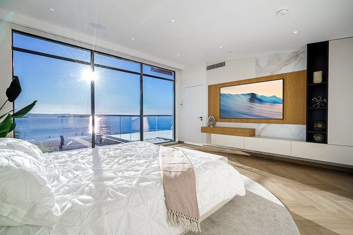 1405-28th-street-dundarave-west-vancouver-07 at 1405 28th Street, Altamont, West Vancouver