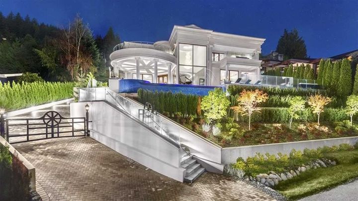 795-andover-crescent-british-properties-west-vancouver-01 at 795 Andover Crescent, British Properties, West Vancouver