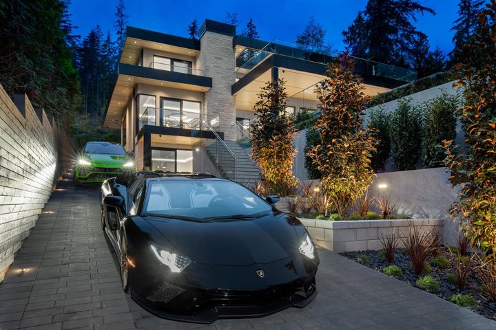 449-hillcrest-street-westmount-wv-west-vancouver-01 at 449 Hillcrest Street, Westmount WV, West Vancouver