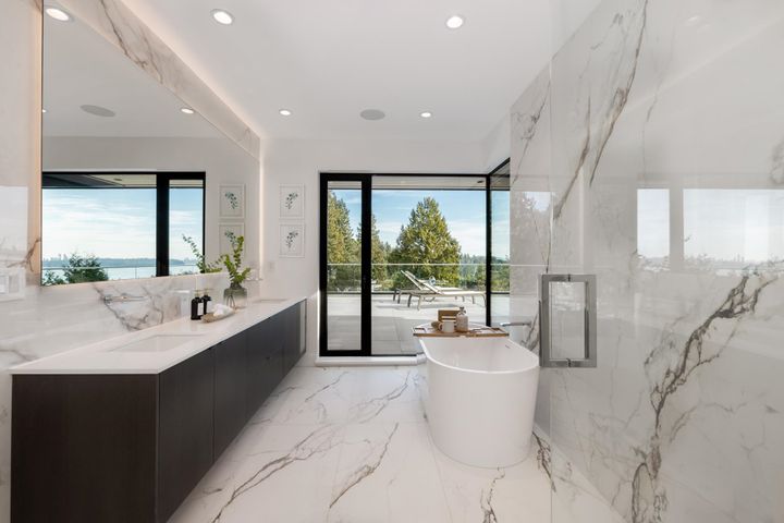 449-hillcrest-street-westmount-wv-west-vancouver-32 at 449 Hillcrest Street, Westmount WV, West Vancouver