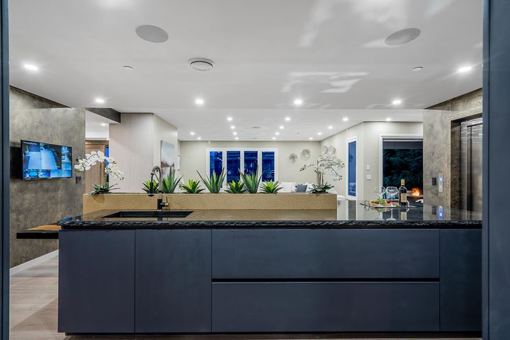 594-craigmohr-drive-glenmore-west-vancouver-12 at 594 Craigmohr Drive, Glenmore, West Vancouver