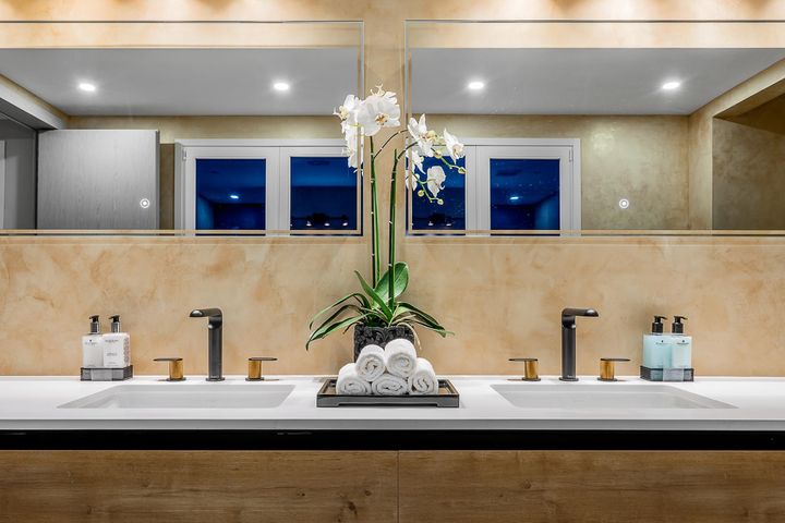 594-craigmohr-drive-glenmore-west-vancouver-25 at 594 Craigmohr Drive, Glenmore, West Vancouver