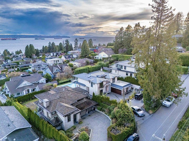 2538-ottawa-avenue-dundarave-west-vancouver-36 at 2538 Ottawa Avenue, Dundarave, West Vancouver