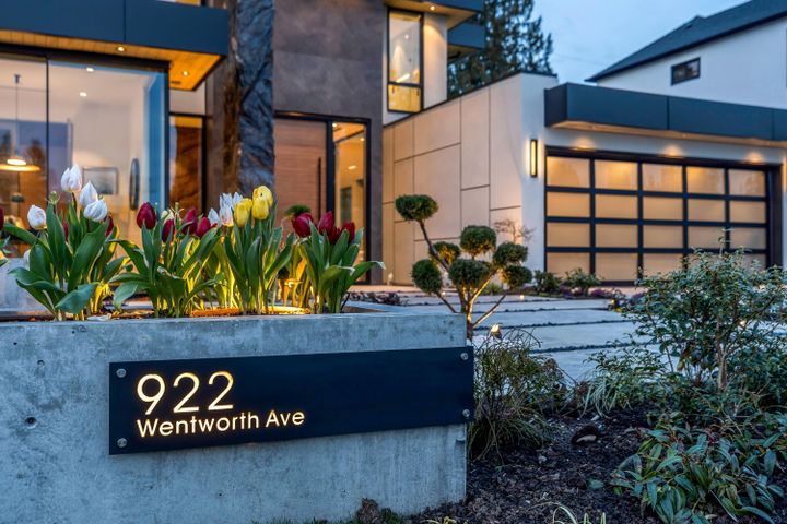 922-wentworth-avenue-forest-hills-nv-north-vancouver-02 at 922 Wentworth Avenue, Forest Hills NV, North Vancouver