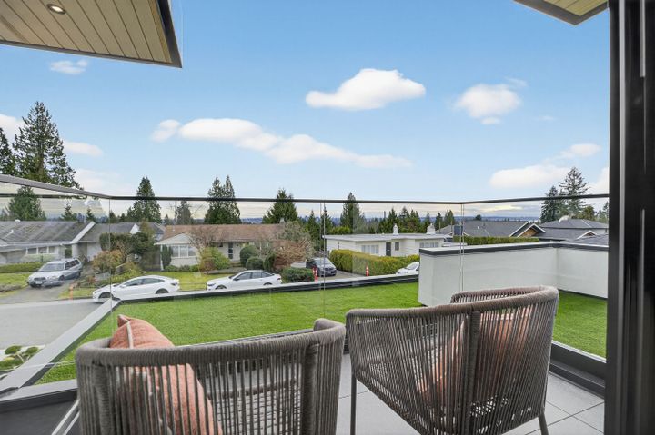 922-wentworth-avenue-forest-hills-nv-north-vancouver-25 at 922 Wentworth Avenue, Forest Hills NV, North Vancouver