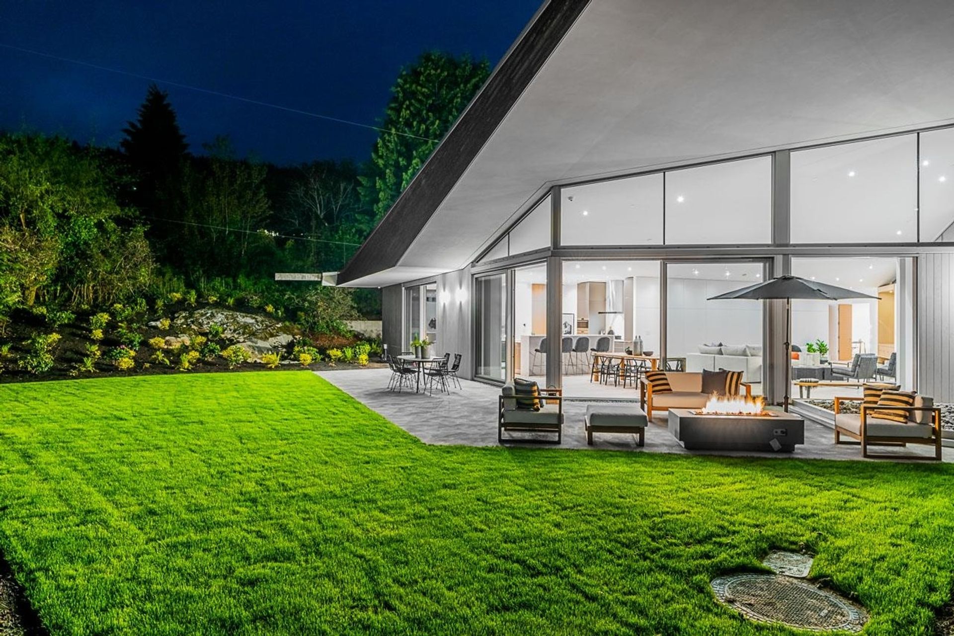 22 at West Vancouver