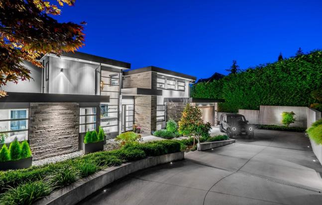 2550 Roseberry A Vancouver, West Vancouver photo number 2