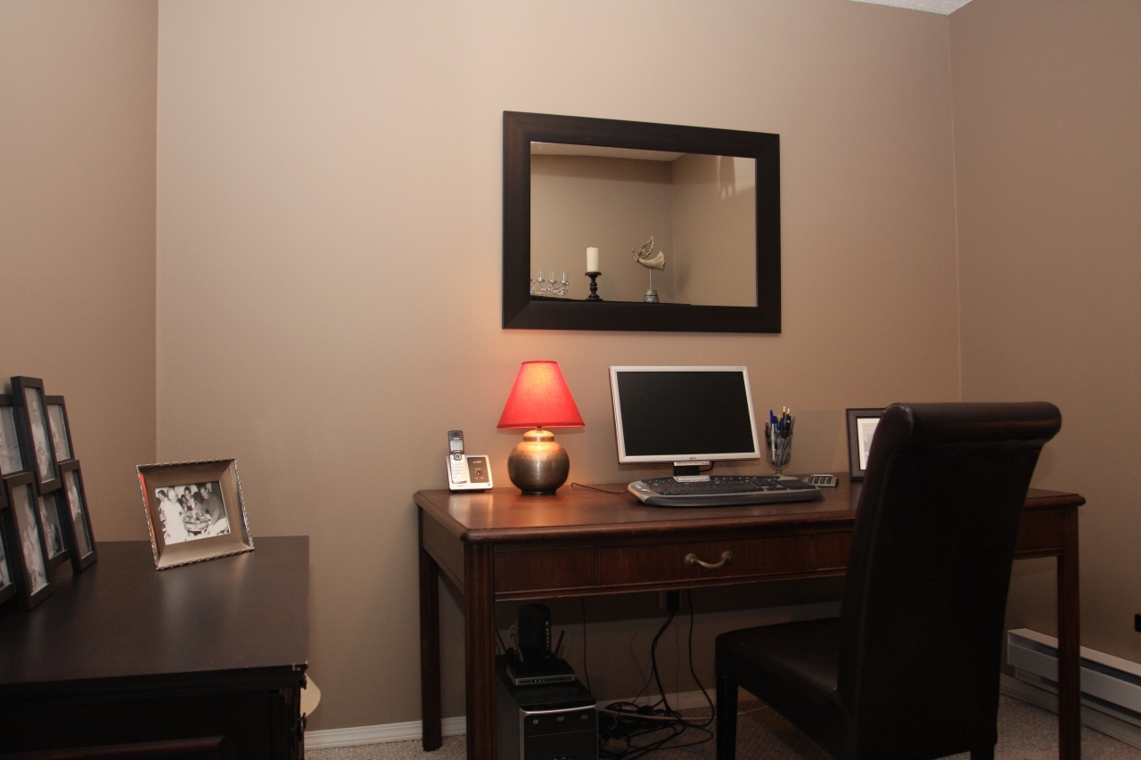 Den at 102 - 105 Kings Road, Upper Lonsdale, North Vancouver